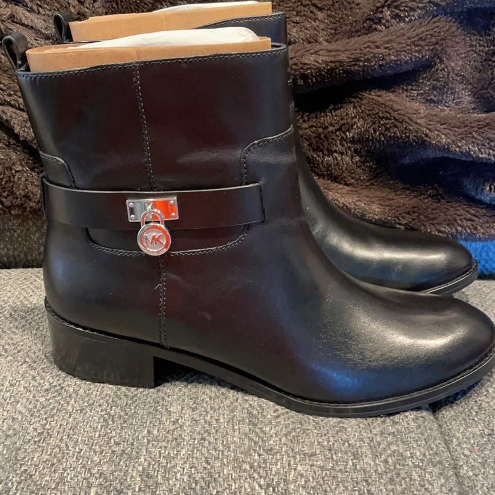 Michael Kors Ryan Ankle Boots